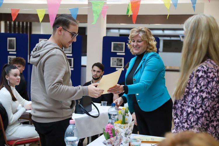 "Nyelvünk kincsei" játékos anyanyelvi vetélkedő