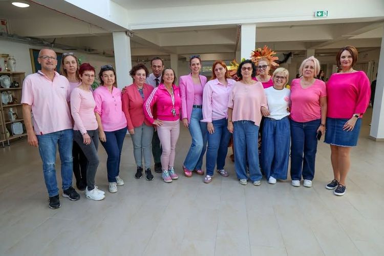 PINK WORK DAY
